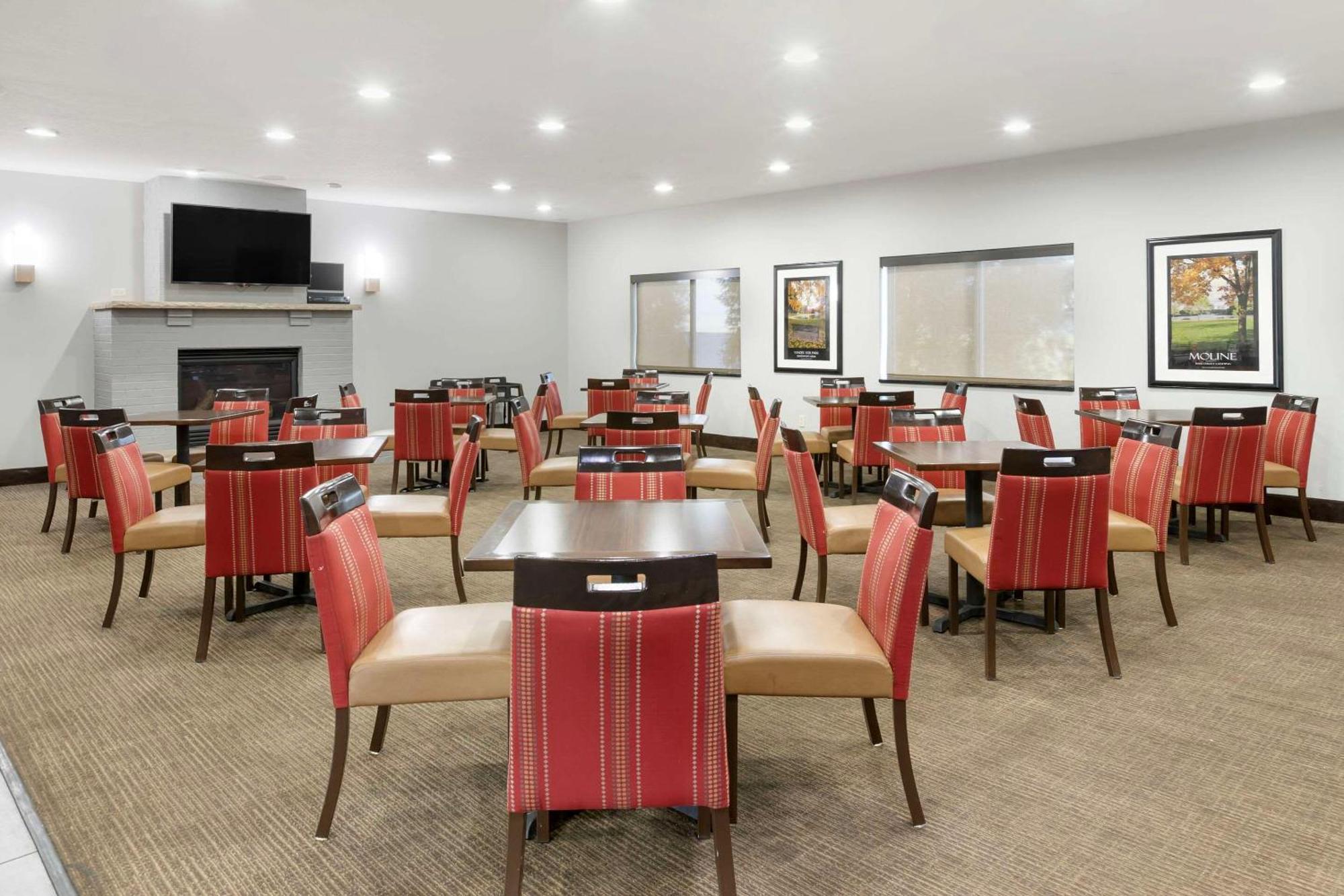 Comfort Inn & Suites Davenport - Quad Cities Εξωτερικό φωτογραφία