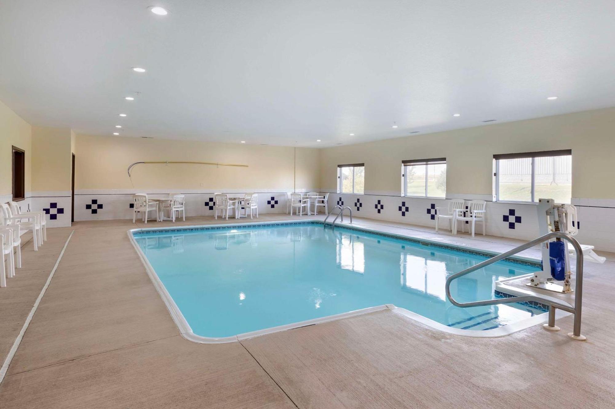 Comfort Inn & Suites Davenport - Quad Cities Εξωτερικό φωτογραφία