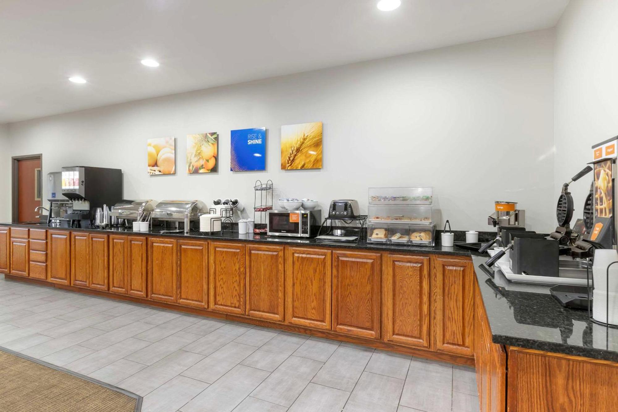 Comfort Inn & Suites Davenport - Quad Cities Εξωτερικό φωτογραφία