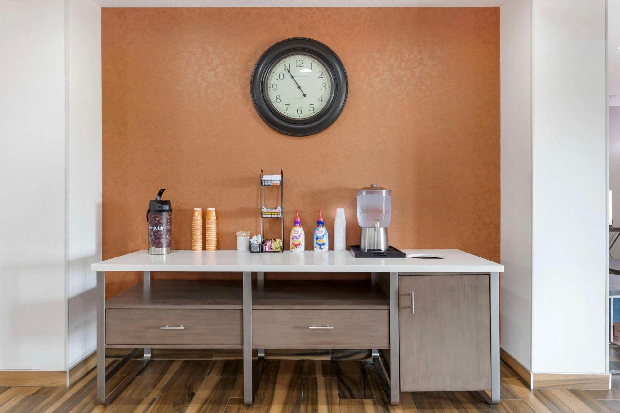 Comfort Inn & Suites Davenport - Quad Cities Εξωτερικό φωτογραφία