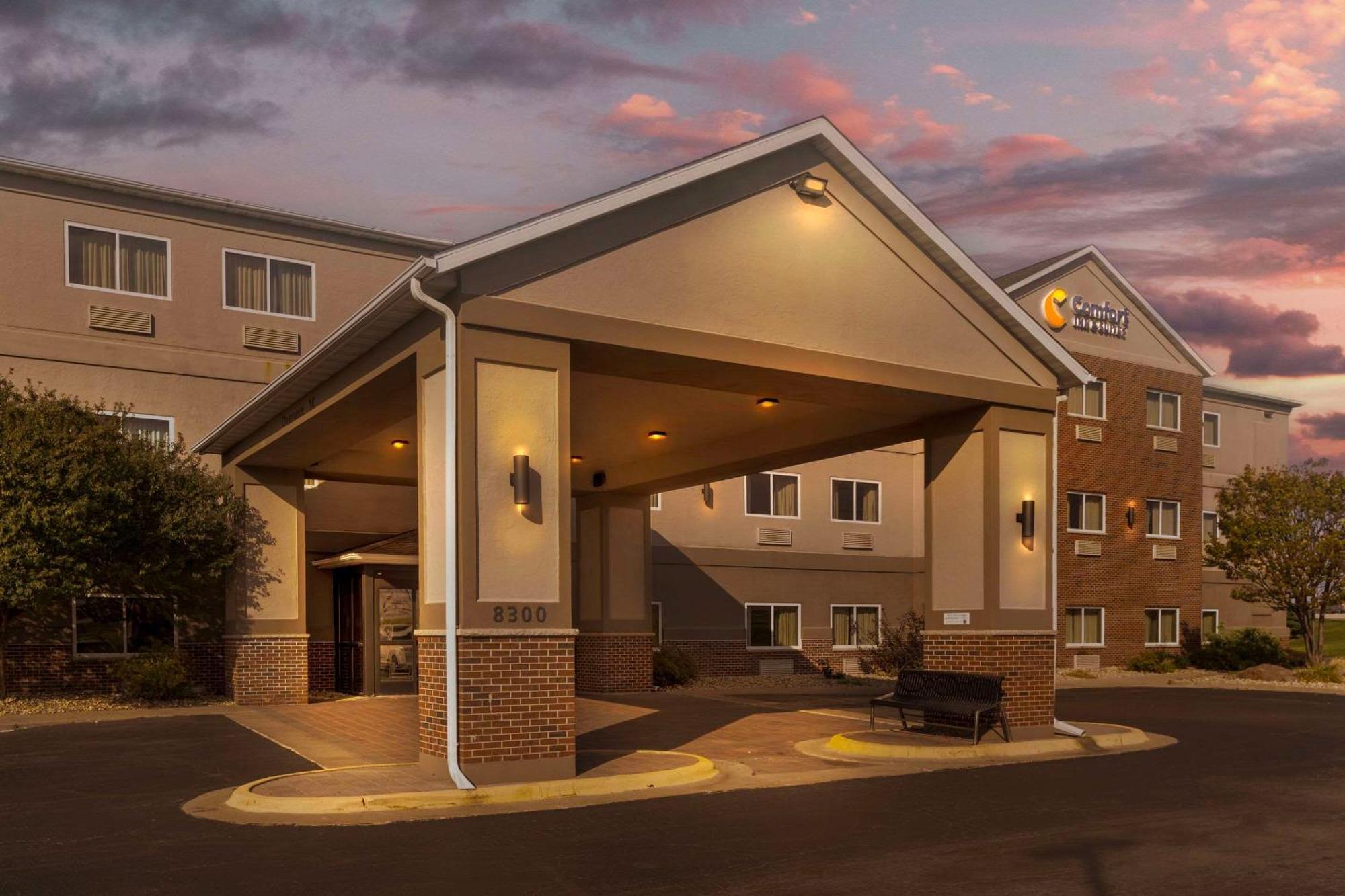 Comfort Inn & Suites Davenport - Quad Cities Εξωτερικό φωτογραφία