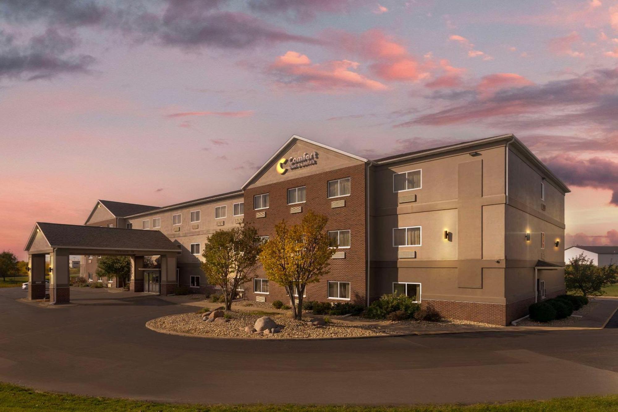 Comfort Inn & Suites Davenport - Quad Cities Εξωτερικό φωτογραφία
